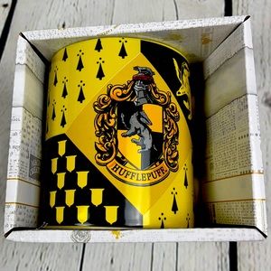 NEW Harry Potter ceramic mug Hufflepuff 14 ounce